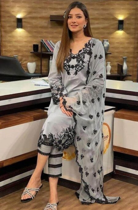 3 Piece Unstitched Heavy Embroidered Lawn Suit ( Fully Embroidered Bamber Chiffon Dupatta )