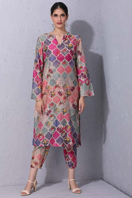 3 Piece Unstitched Digital Printed Lawn Suit ( Printed Organza Dupatta )